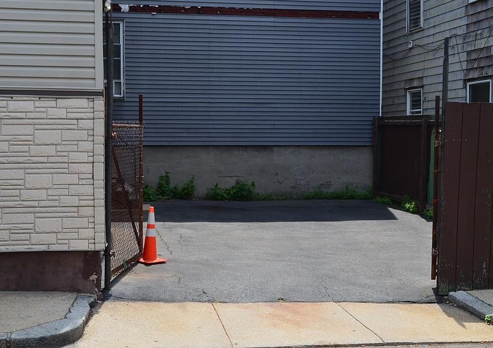 2nd image of 175 W 7th St