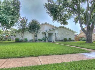 13 Merrie Cir, Richardson, TX 75081