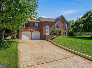 9729 Zimbro Ave, Manassas, VA 20110