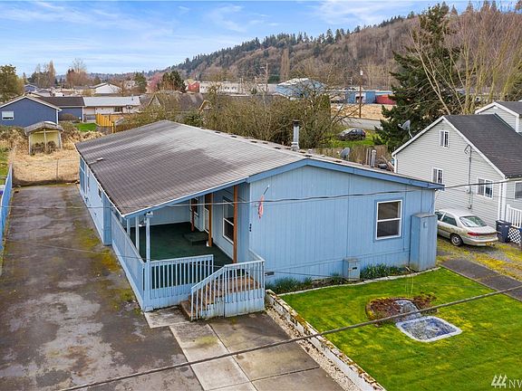 2nd image of 206 11th Ave N