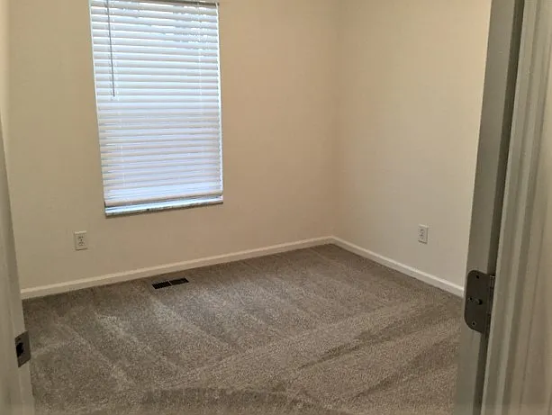 651 Norfolk Sq S — Photo 11