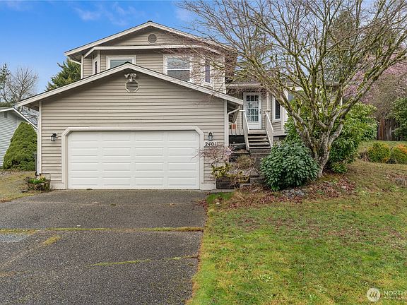 2nd image of 2401 185th Place SE