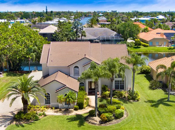 335 Lanternback Island Dr, Satellite Beach, FL 32937