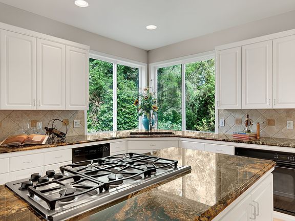 5th image of 21806 NE 203rd Pl