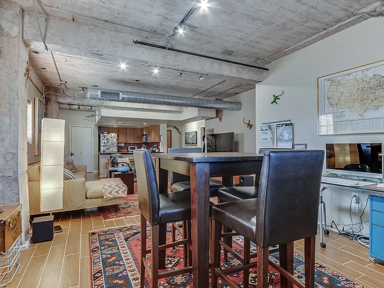 1209 N Harvey Ave #102 — Photo 16