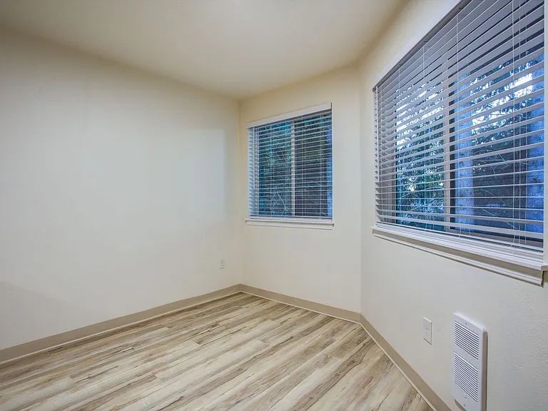 Tamarack Apartments — Photo 44