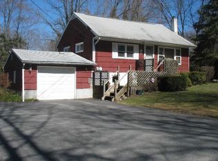 5 Pickett Rd, New Fairfield, CT 06812
