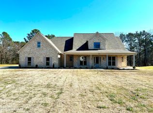 2916 Highwoods Dr, Byhalia, MS 38611
