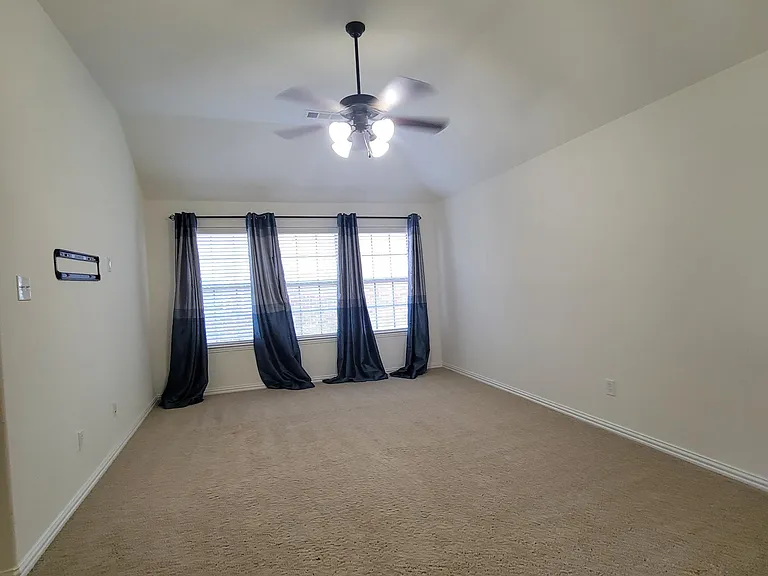 308 Enid Dr — Photo 4