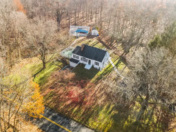 135 Elise Drive, Waterbury, CT 06708