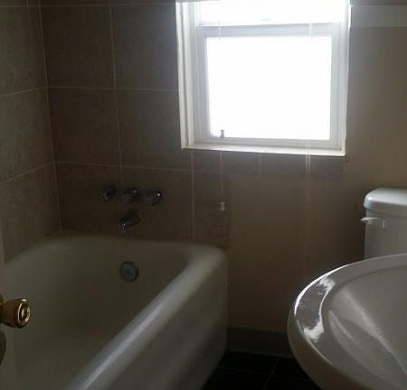 4th image of 1320 N Irwin St #3