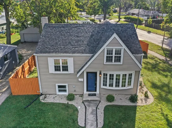 458 W Avery St, Elmhurst, IL 60126