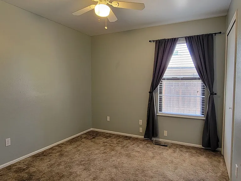 1003 Apple Ln — Photo 18