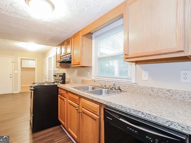 3358 Creekway Dr — Photo 7