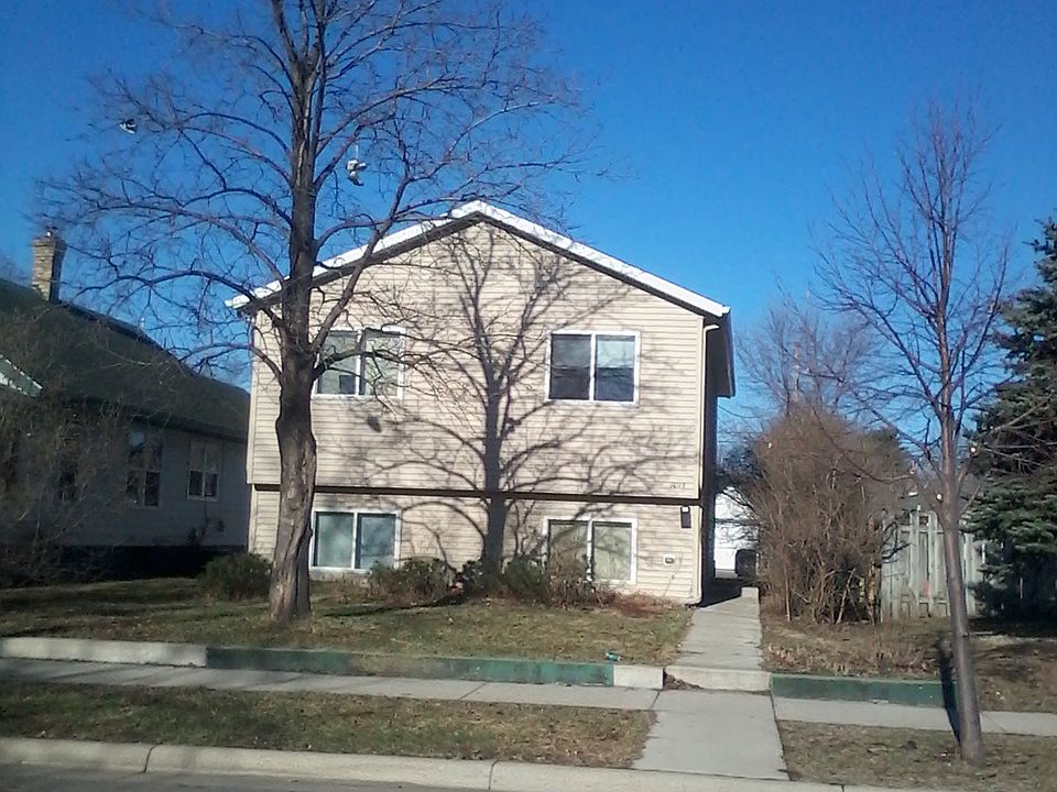 1st image of 1013 15th Ave S