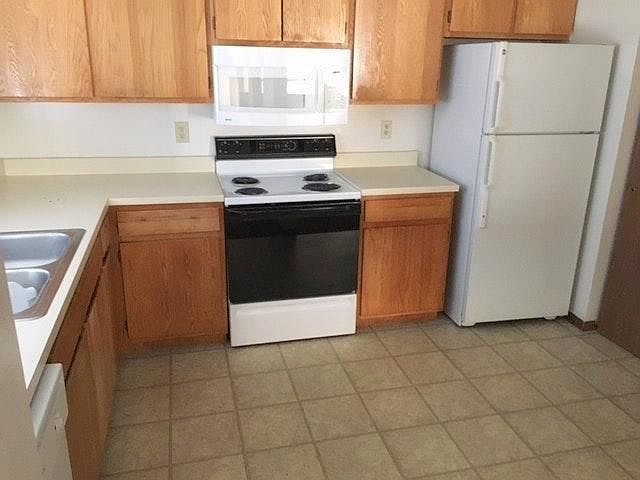 1st image of 3803 Cooper Dr E
