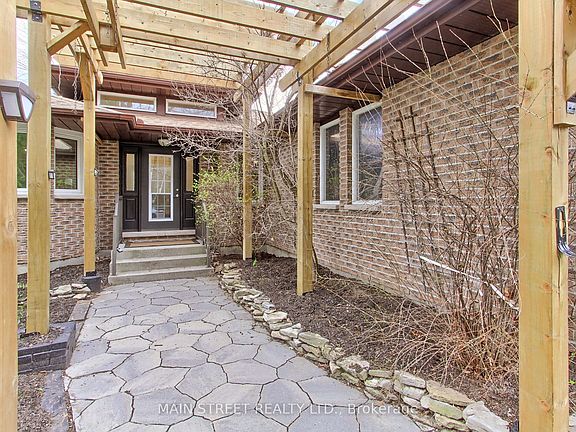 4th image of 24 Maple Grove Rd