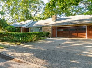 114 Henry St, Roosevelt, NY 11575