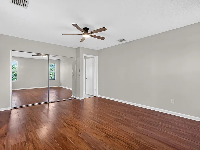 870 NW 32nd Ave — Photo 24