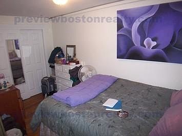4th image of 17 Fairbanks St APT 2