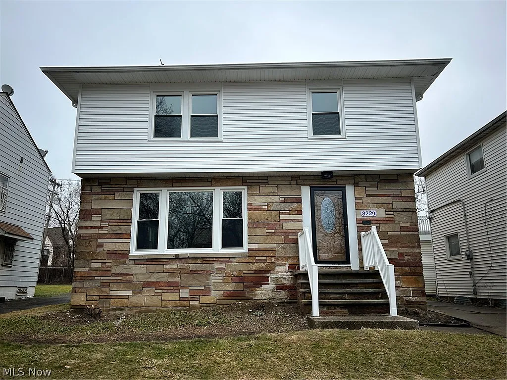 3229 Livingston Rd photo 1