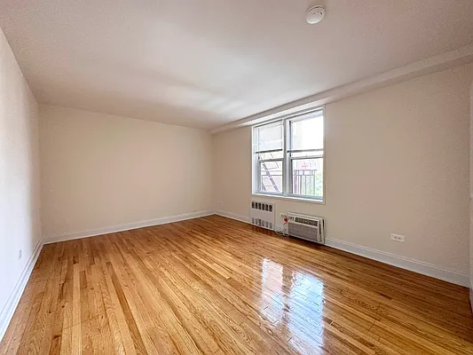 Rented by Premier One Realty LLC | media 30