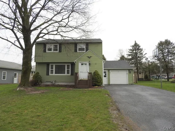 104 Manor Dr, East Syracuse, NY 13057