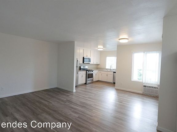 3rd image of 3659 Lemona Ave APT 3