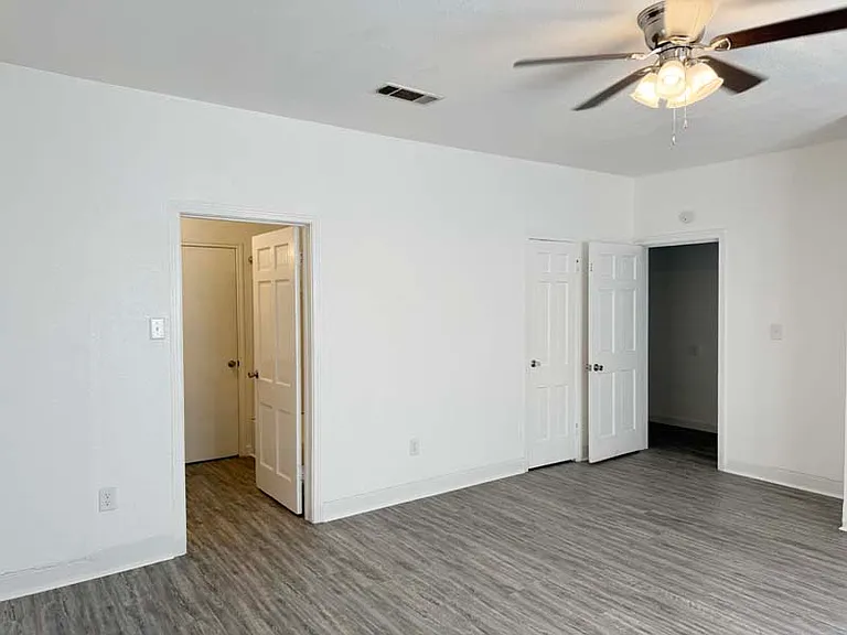 1706 Saunders St #2 — Photo 9