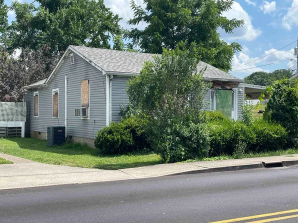 3106 S 29th St, Ashland, KY 41102