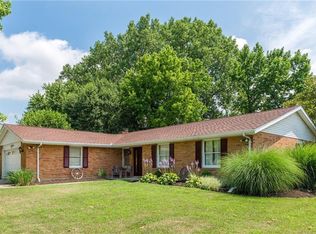 4900 Sparrow Dr, Dayton, OH 45424