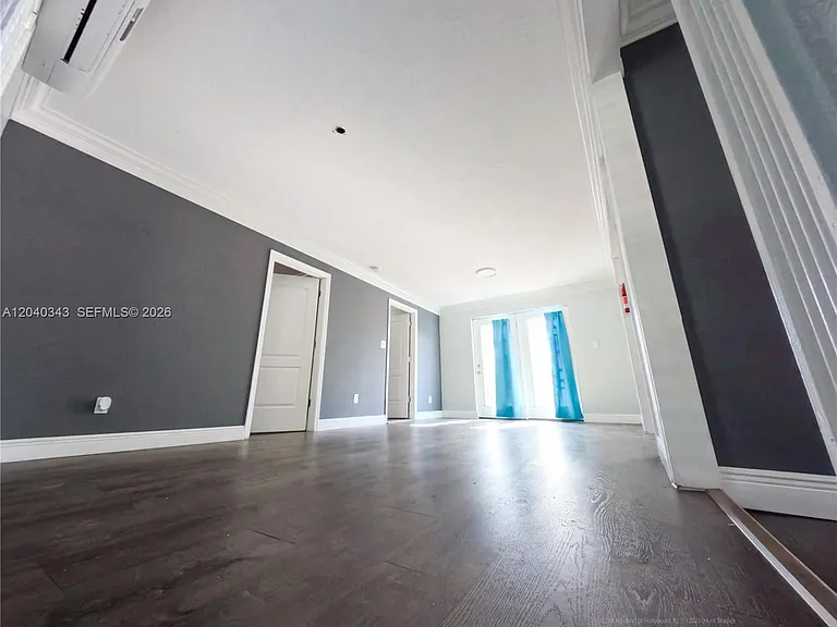 2218 N Harding St — Photo 64