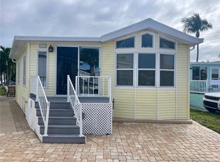 691 Nettles Blvd, Jensen Beach, FL 34957