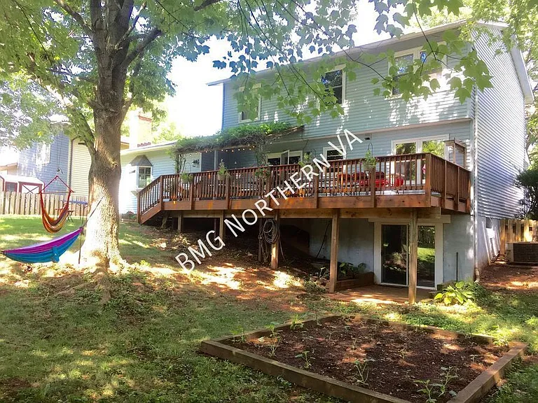 8957 Rolling Rd — Photo 23