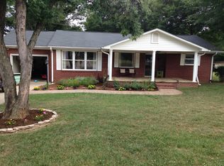 103 Mountain St, Mayodan, NC 27027