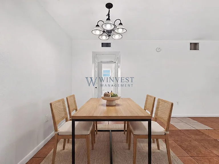Presidential View Apartments — Photo 39