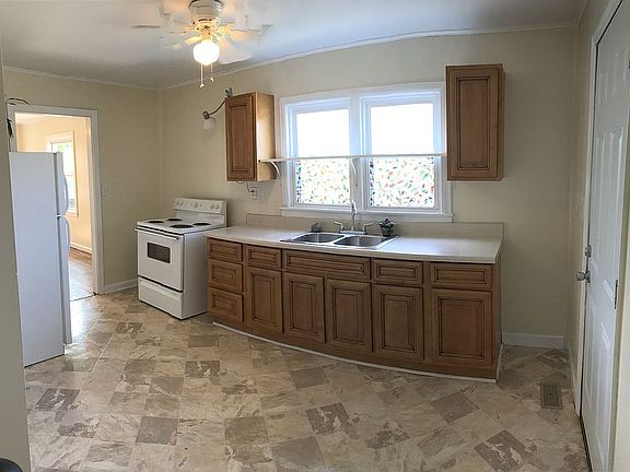 5th image of 302 Orleans St