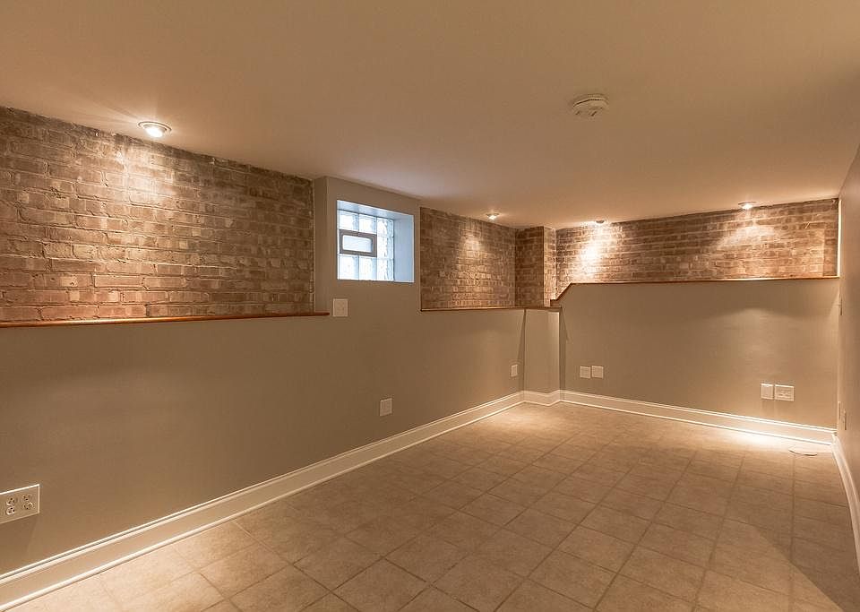 1st image of 5536 N Major Ave #0
