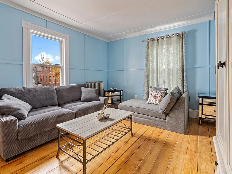 8 Weston St #2 — Photo 9