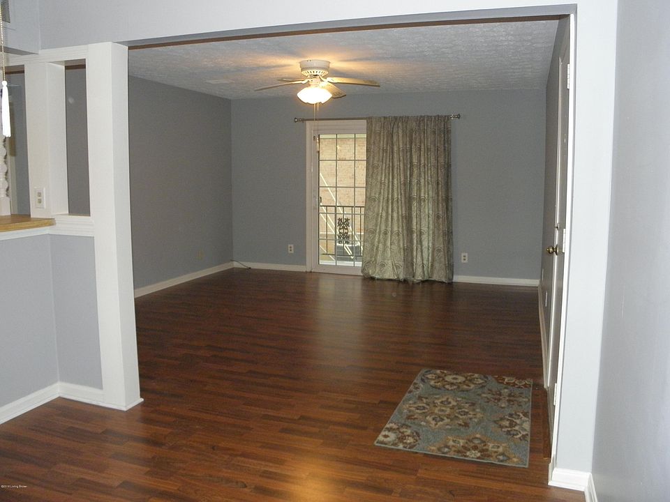 1st image of 102 Algiers Ct APT 4
