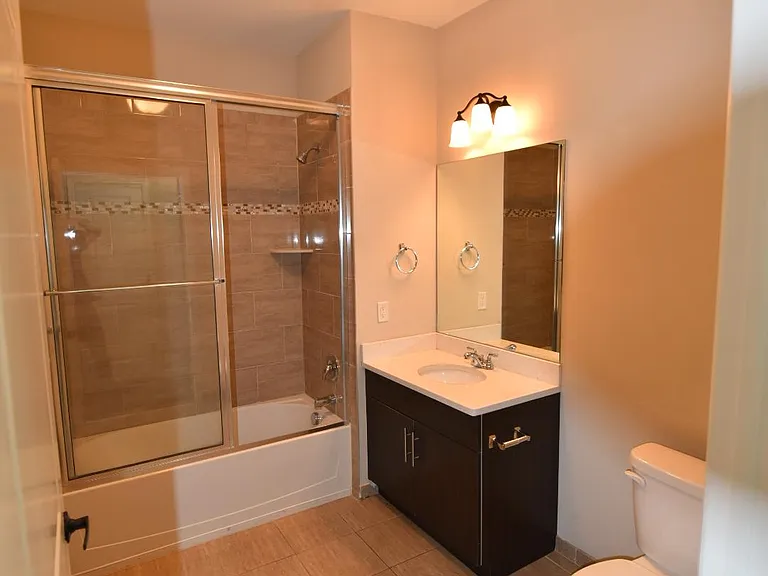 475 Avenel St #106 — Photo 4