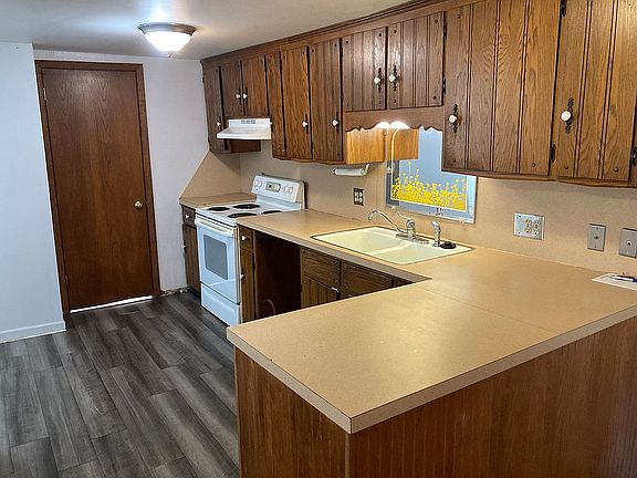 3rd image of 3011 Perrydale St NW