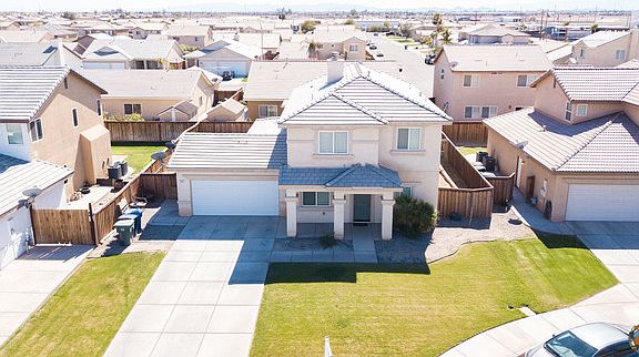 3rd image of 285 W Cancun Dr