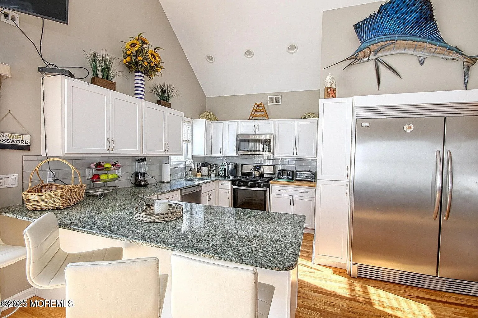 5 bed, 3.0 bath, 2080 sqft, $6,500 — Photo 4