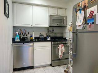 33 Marlborough St APT 1R, Boston, MA 02116
