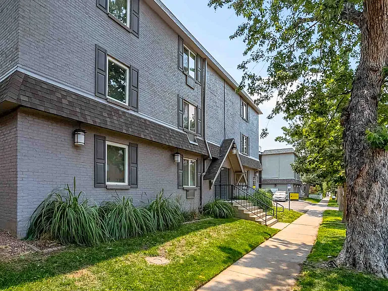 Pearl Apartments — Photo 20