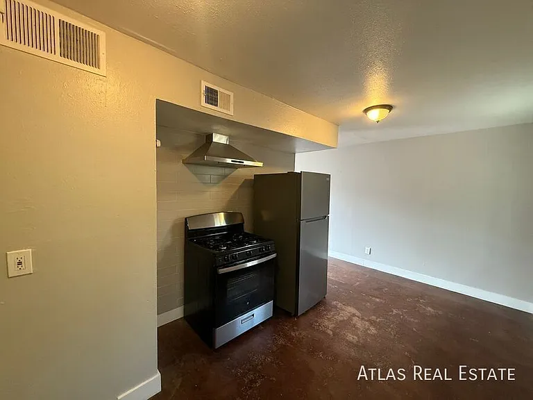 4310 N 14th St #2 — Photo 8