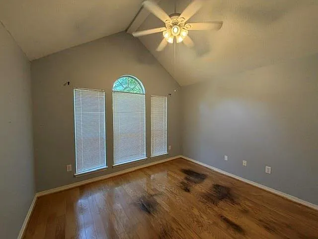 2932 Lloyds Ln — Photo 25