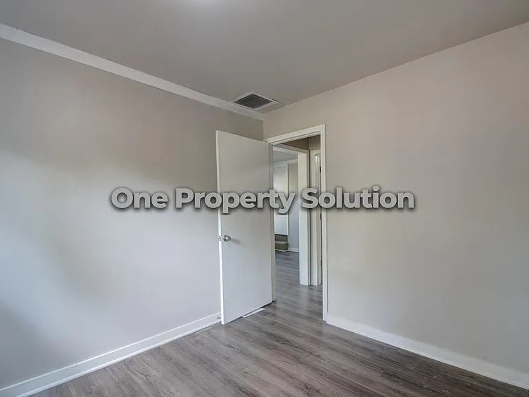 3753 Englehart St — Photo 7