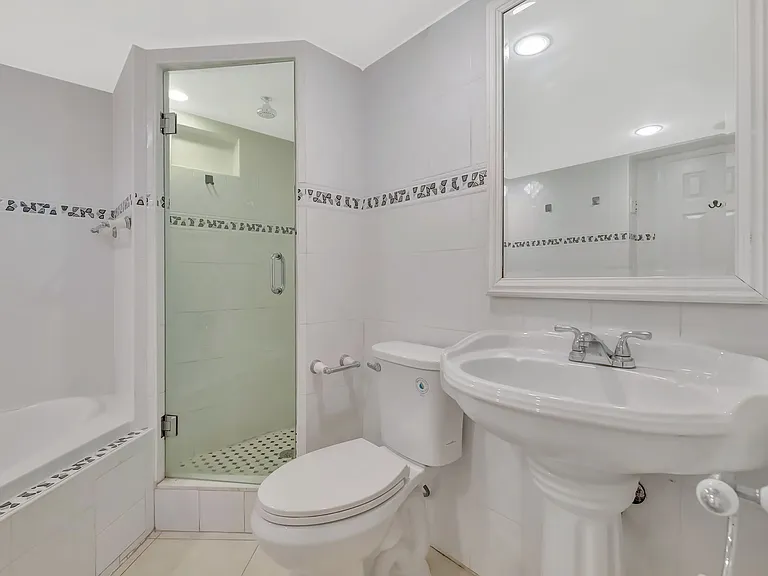 345 Ocean Dr #305 — Photo 14